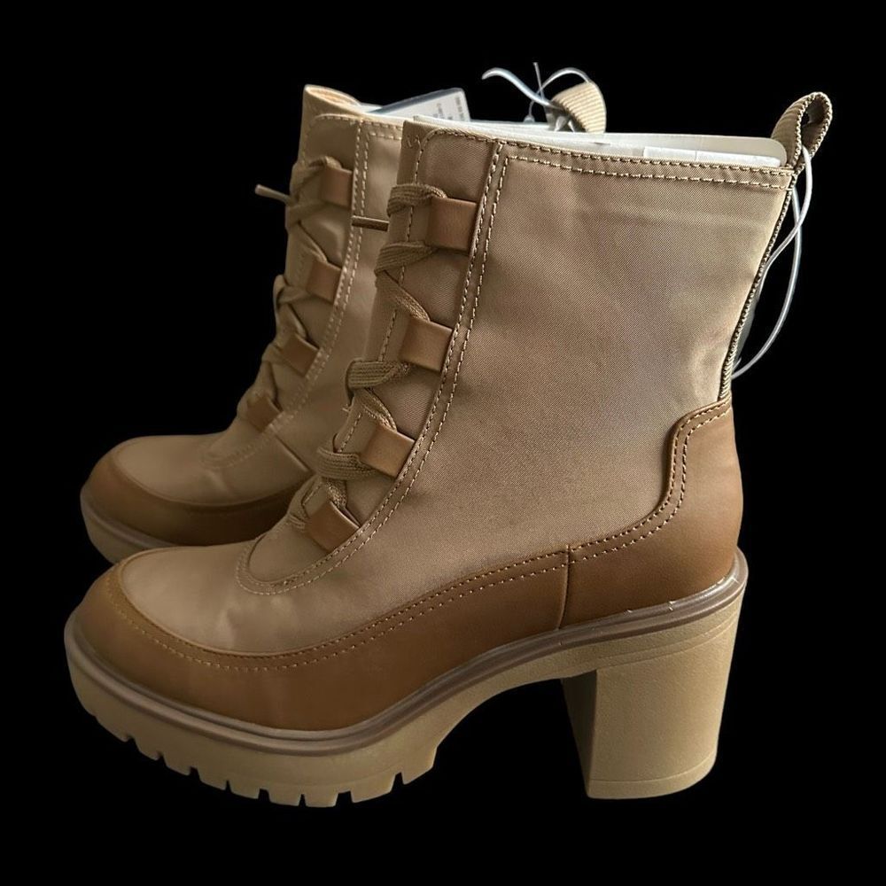 Women's Glenda Hiking Boots -
Universal Thread Brown 8.5